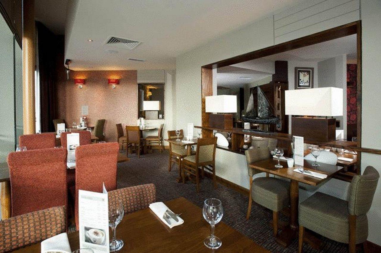 Premier Inn Belfast Titanic Quarter Екстер'єр фото