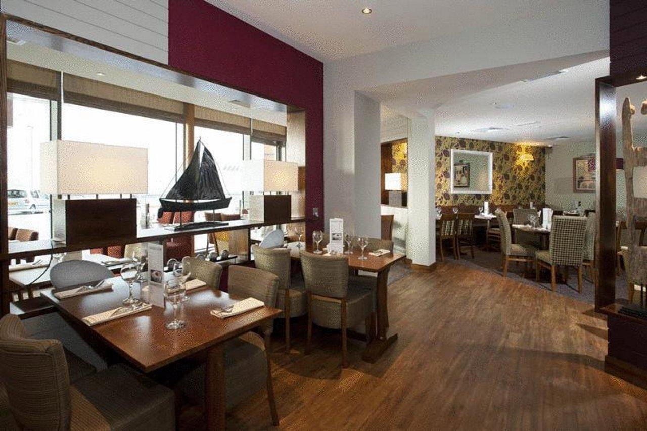 Premier Inn Belfast Titanic Quarter Екстер'єр фото