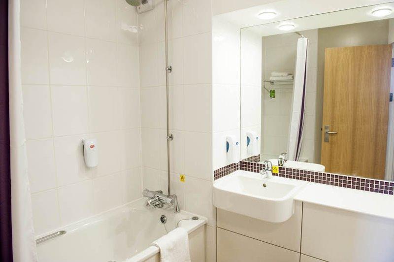 Premier Inn Belfast Titanic Quarter Екстер'єр фото