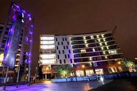 Premier Inn Belfast Titanic Quarter Екстер'єр фото