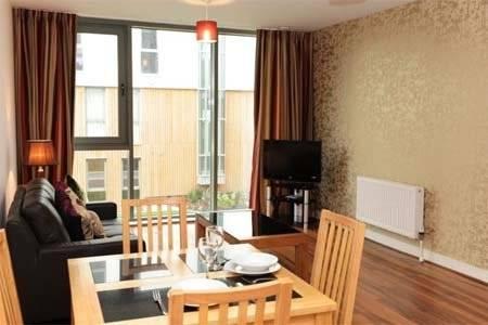 Premier Inn Belfast Titanic Quarter Екстер'єр фото