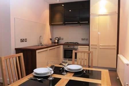 Premier Inn Belfast Titanic Quarter Екстер'єр фото